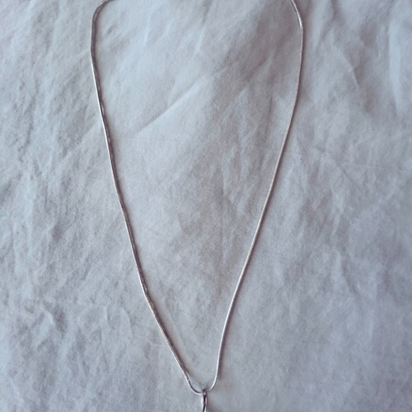 Really cool artsy necklace w/ a seashell ✨Perfect Gift for Artsy/Creative✨ - Picture 2 of 3